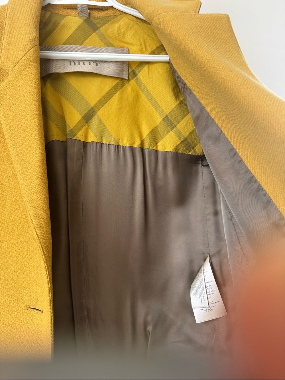 Burberry Women Mustard Wool Blend Single-Breasted Coat - Picture 3 of 6